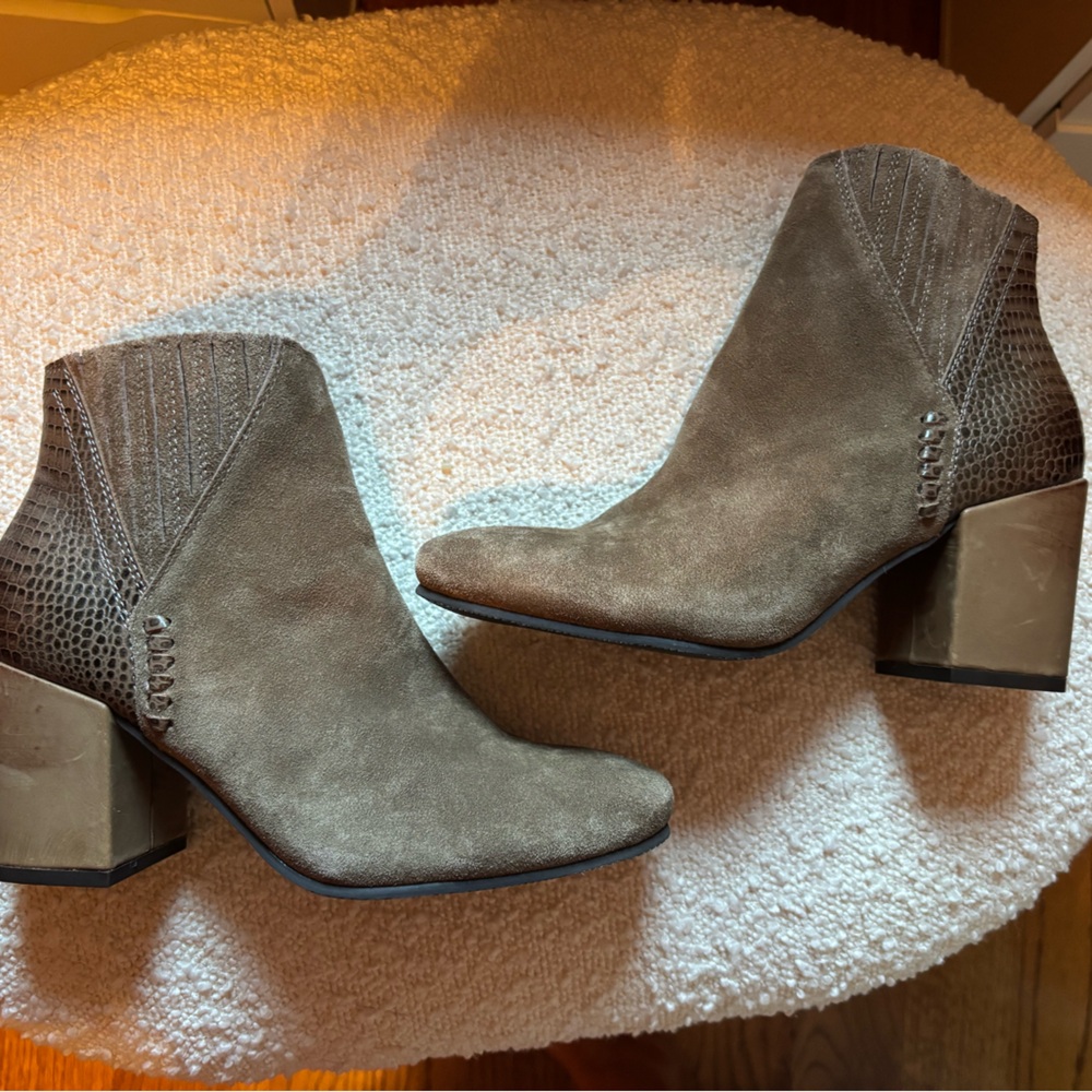 Brown ankle boots